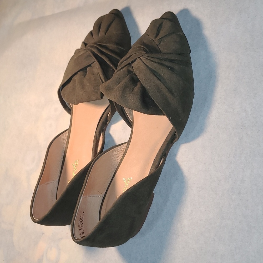 Women's Liendo Flats NWOT